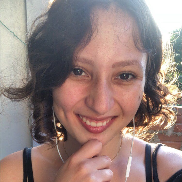 Taylla Theodoro